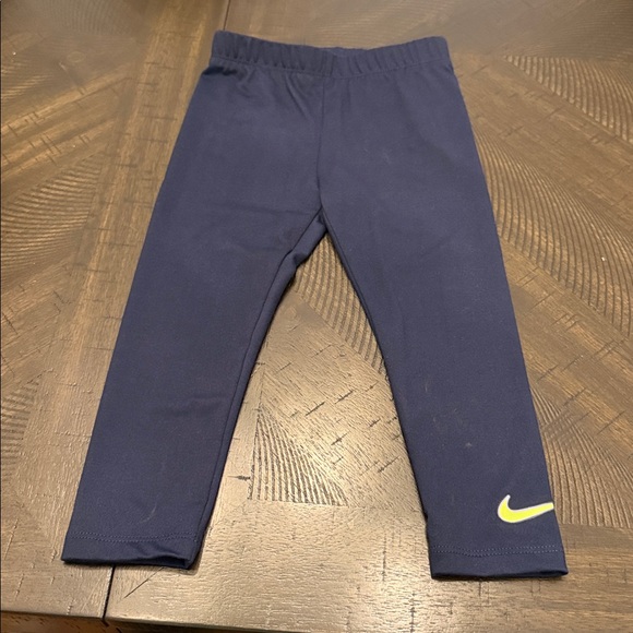 Nike Abstract Pattern Hoodie and Leggings Bundle - 3T - Picture 3 of 4